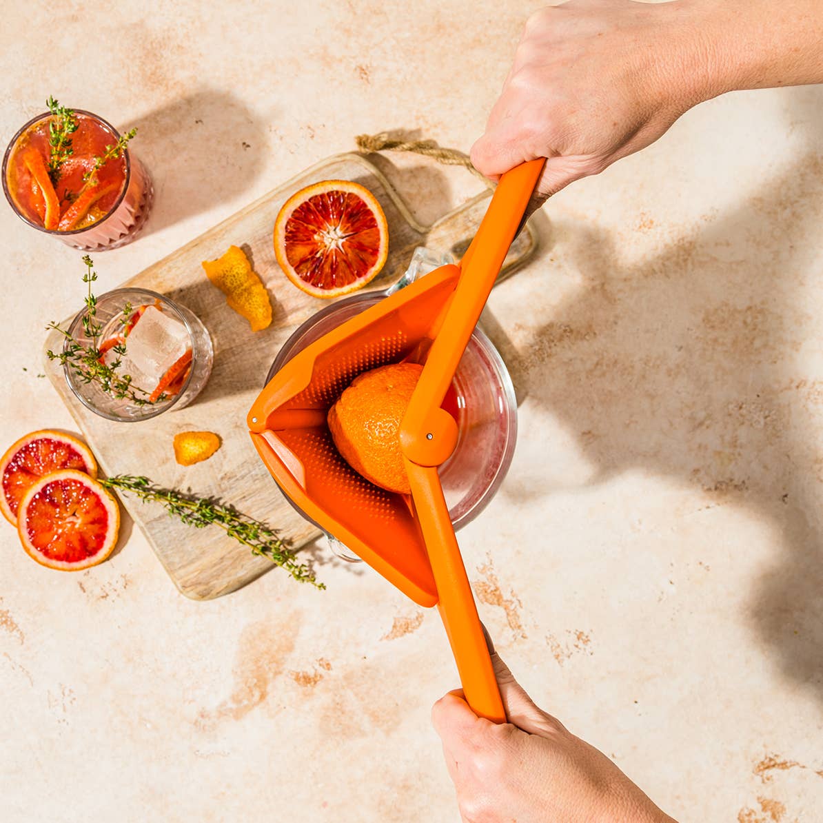 Fluicer Easy Squeeze Space-Saving Juicer