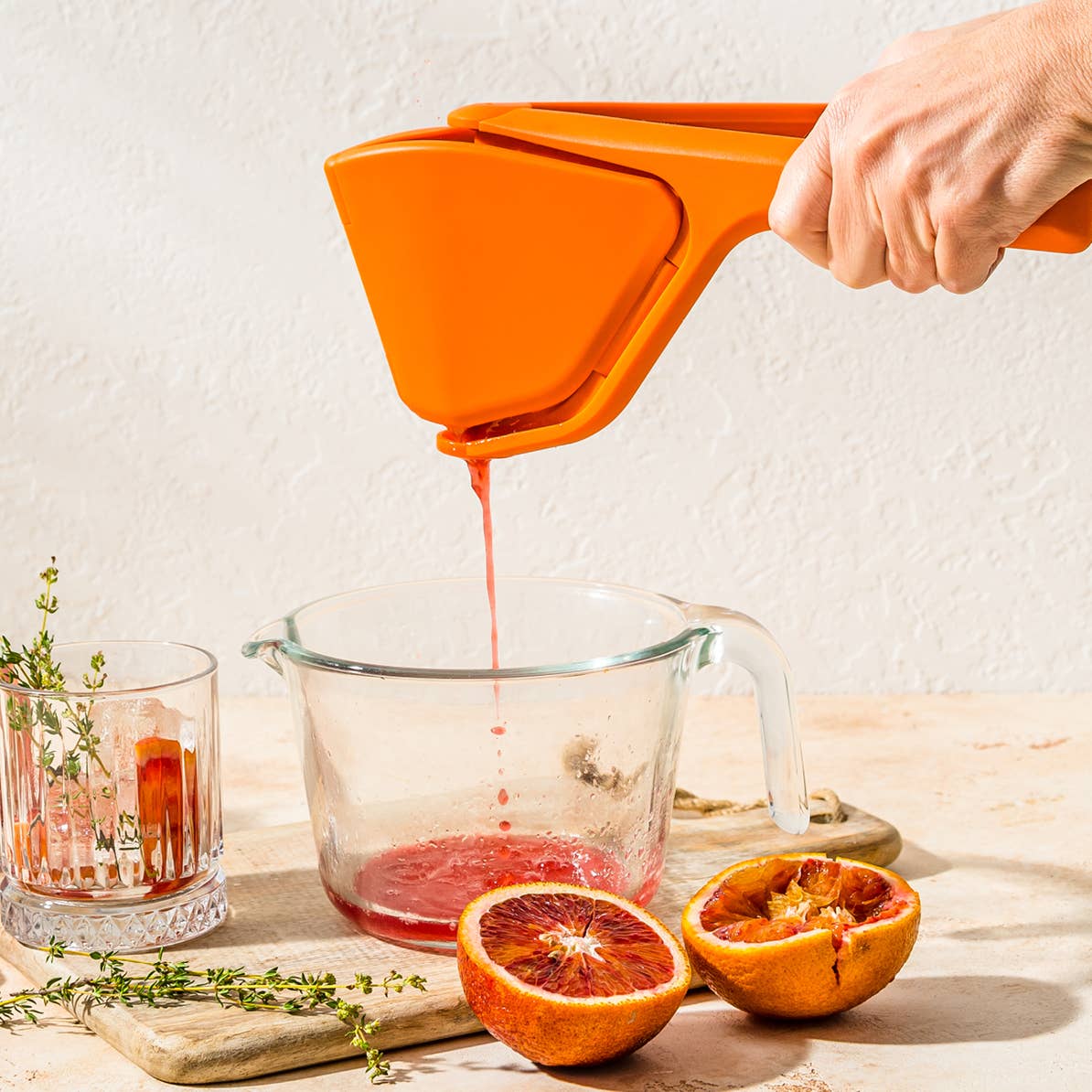 Fluicer Easy Squeeze Space-Saving Juicer