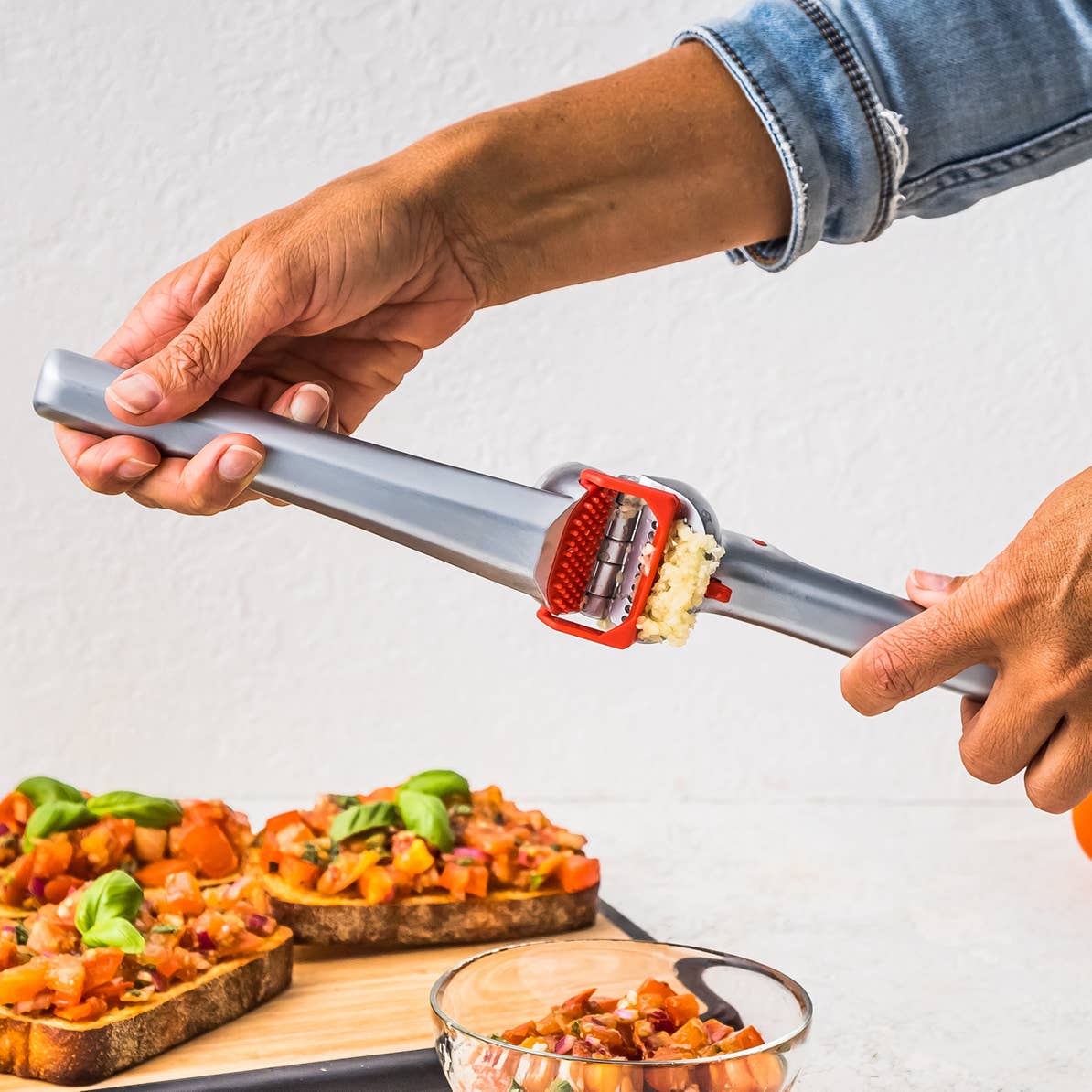 Garject Self-Cleaning Garlic Press