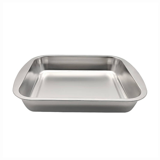 Stainless steel roasting psn on a white background.