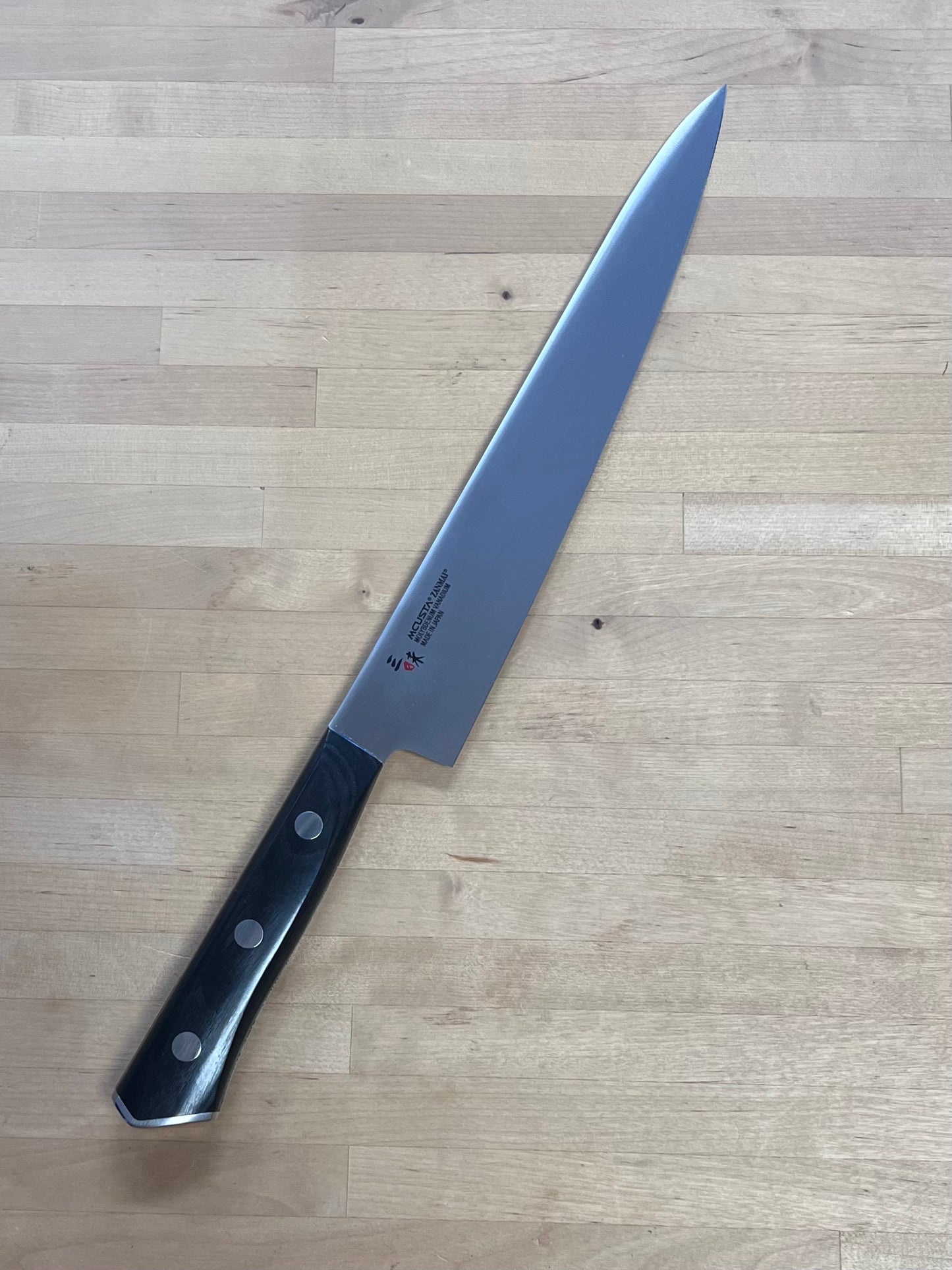 Mcusta Zanmai Modern Molybdenum Sujihiki 240