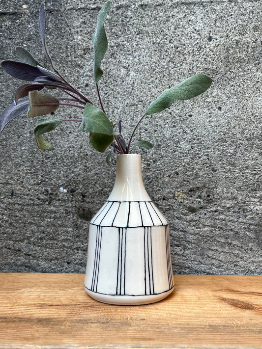 Downing Pottery Vase - Bud, single stem