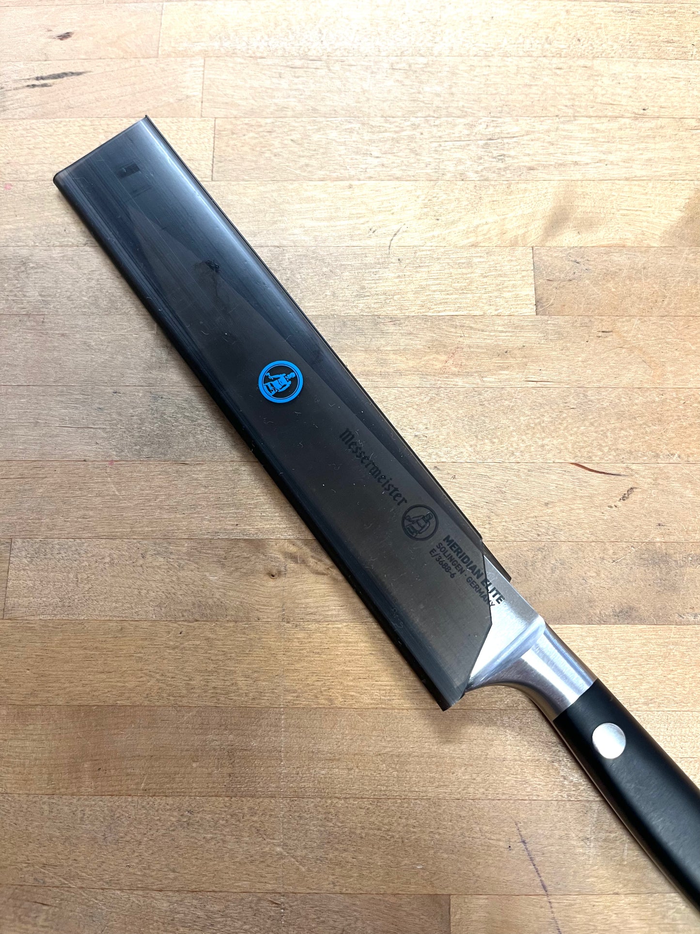 Messermeister, hard plastic Edge Guard (various sizes)