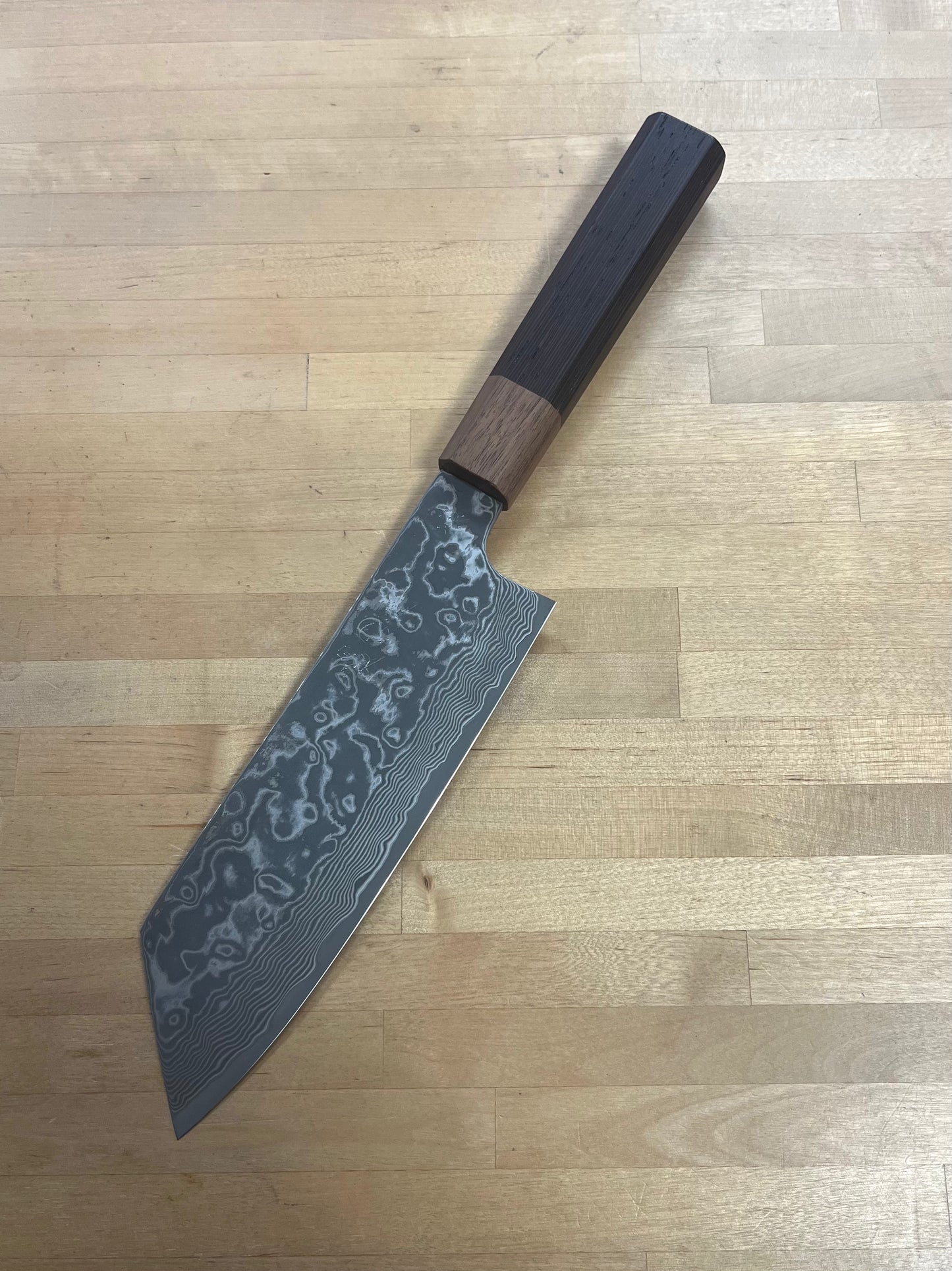 Kenshiro Hatono,  SG2 Kurozome Damascus 180 Bunka (KH-5307)