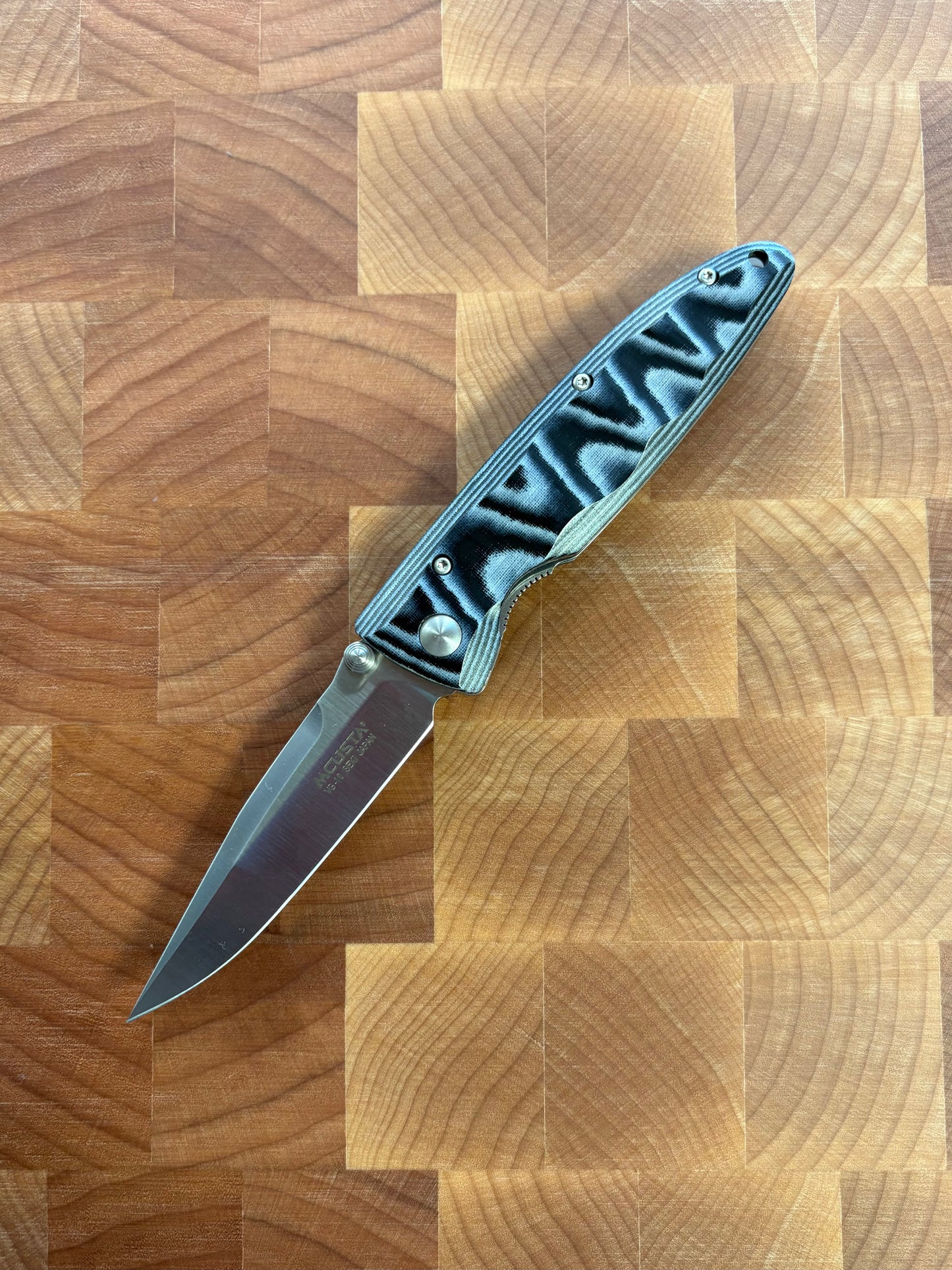 Mcusta, Classic Wave Series VG-10 blade with Blue Micarta handle (MC-10V)