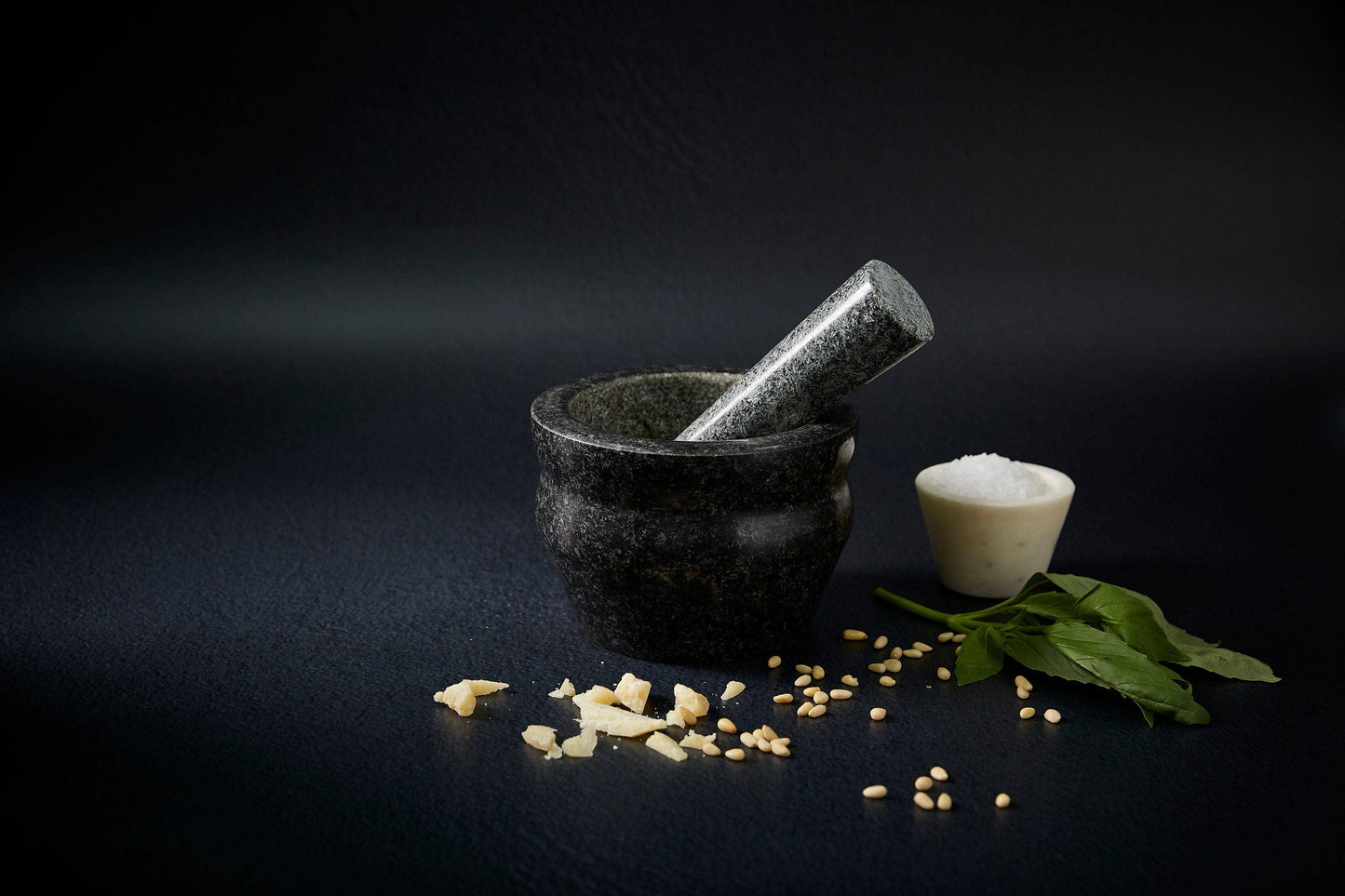 LARGE Cole & Mason Black Granite Mortar & Pestle